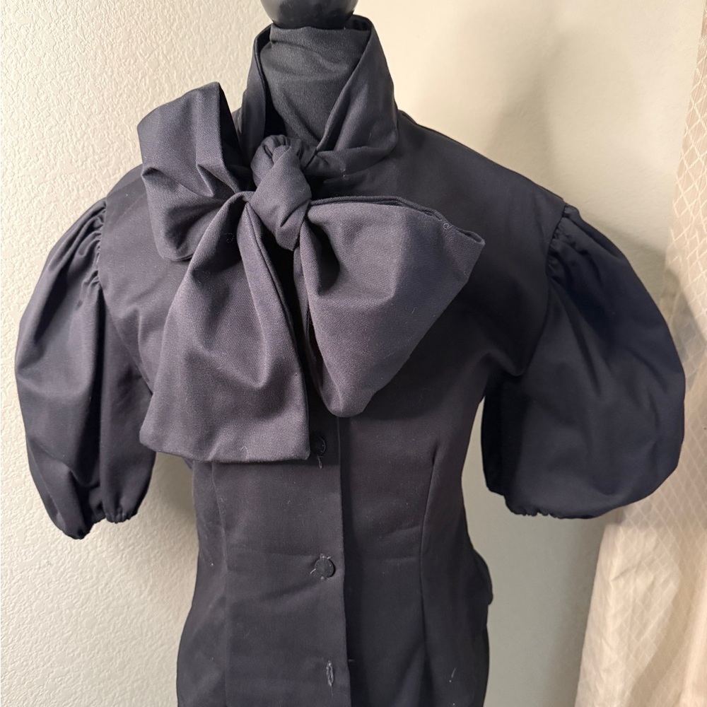 Elegant Black Puff Sleeve Blouse